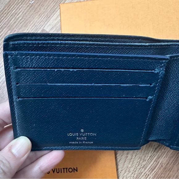 Louis Vuitton wallet in dark blue - Picture 8 of 9